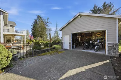 21112 7th Street Ct E, Lake Tapps, WA 98391 - Photo 38