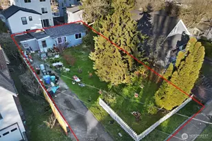 528 N 70th St, Seattle, WA 98103 - Photo 4