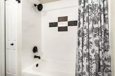 530 4th Avenue W #107, Seattle, WA 98119 - Photo 8