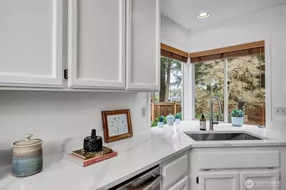 3911 240th Place SE, Sammamish, WA 98029 - Photo 12