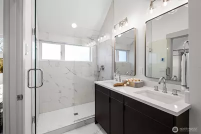 2935 39th Avenue SW, Seattle, WA 98116 - Photo 18