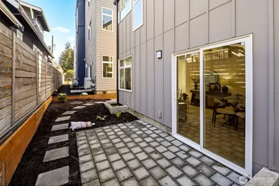 2935 39th Avenue SW, Seattle, WA 98116 - Photo 6