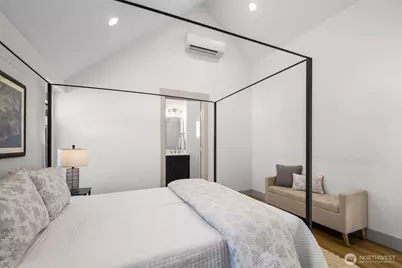 2935 39th Avenue SW, Seattle, WA 98116 - Photo 16