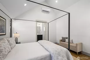 2935 39th Ave SW, Seattle, WA 98116 - Photo 16