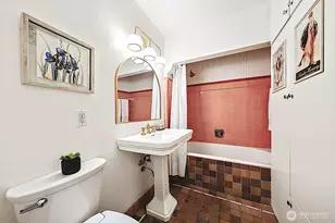 750 Belmont Ave E, Seattle, WA 98102 - Photo 12