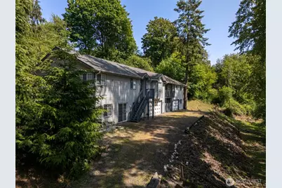 2340 Kelso Drive, Kelso, WA 98626 - Photo 2