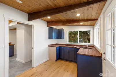 27830 Manzanita Beach Road SW, Vashon, WA 98070 - Photo 14