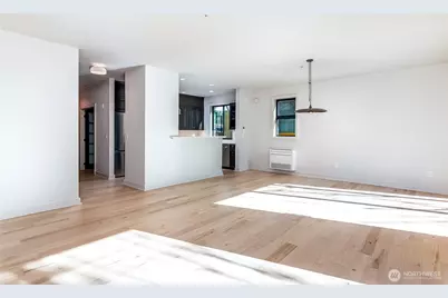 21 W Comstock Street #102, Seattle, WA 98119 - Photo 6