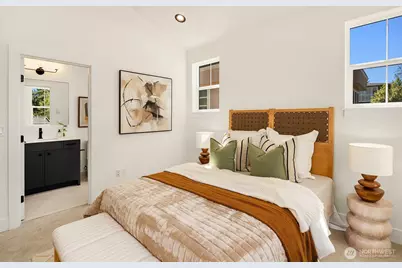 319 18th Avenue, Kirkland, WA 98033 - Photo 28