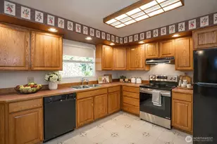 9605 120th St E, Puyallup, WA 98373 - Photo 12