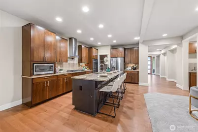 4585 167th Lane SE, Bellevue, WA 98006 - Photo 8