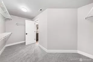 4585 167th Ln SE, Bellevue, WA 98006 - Photo 16