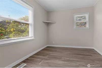 1925 Lombard #A, Everett, WA 98201 - Photo 10