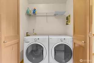 1719 SW Henderson St, Seattle, WA 98106 - Photo 18