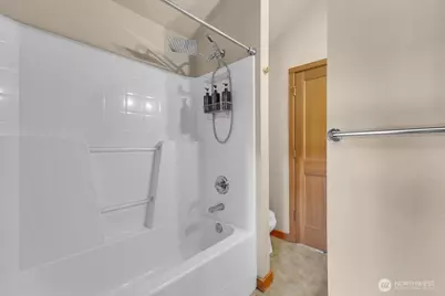 1719 SW Henderson Street, Seattle, WA 98106 - Photo 14