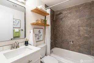 308 Summit Ave E, Seattle, WA 98102 - Photo 4