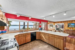 3620 Forest Beach Dr NW, Gig Harbor, WA 98335 - Photo 8