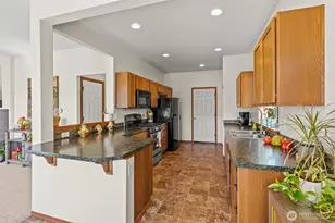 11506 188 St E, Puyallup, WA 98374 - Photo 8