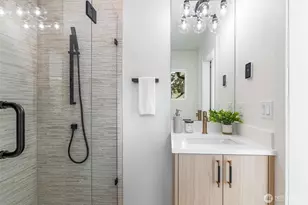 11013 Goodwin Way NE, Seattle, WA 98125 - Photo 12