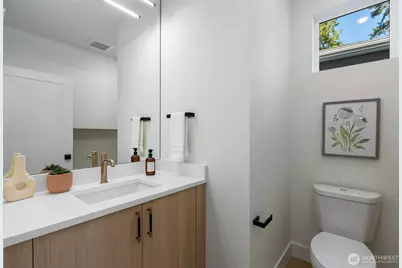 11013 Goodwin Way NE, Seattle, WA 98125 - Photo 8