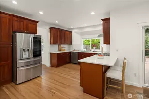 10729 23rd Ave NE, Seattle, WA 98125 - Photo 16
