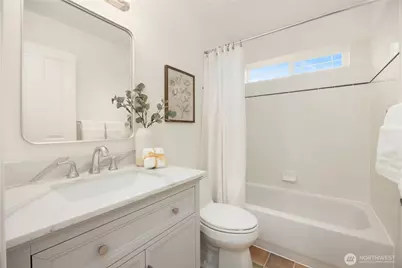 10729 23rd Avenue NE, Seattle, WA 98125 - Photo 24