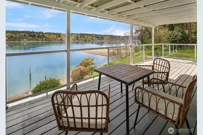 9139 SW Bayview Drive, Vashon, WA 98070 - Photo 16