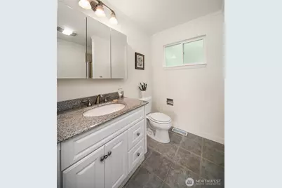 9139 SW Bayview Drive, Vashon, WA 98070 - Photo 22