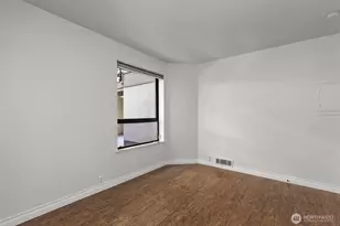 500 W Roy St, Seattle, WA 98119 - Photo 22