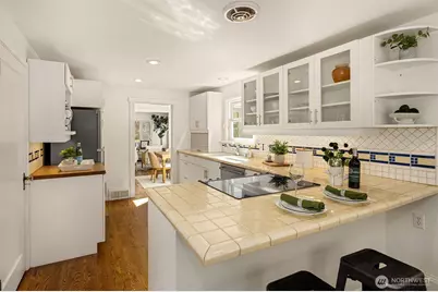 4340 NE 56th Street, Seattle, WA 98105 - Photo 14