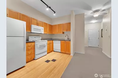 111 108th Avenue NE #B401, Bellevue, WA 98004 - Photo 8