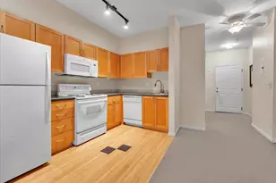 111 108th Ave NE, Bellevue, WA 98004 - Photo 8