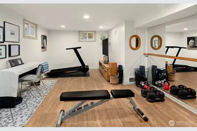 2710 W Blaine St, Seattle, WA 98199 - Photo 32