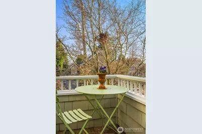 2710 W Blaine St, Seattle, WA 98199 - Photo 30