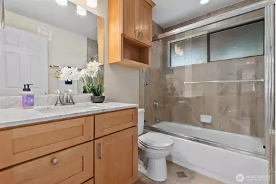 315 10th Avenue S #101, Kirkland, WA 98033 - Photo 12