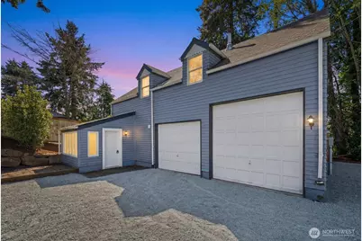 905 S 270th Street, Des Moines, WA 98198 - Photo 2