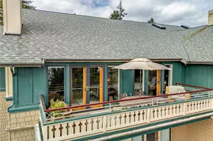 546 Wood Ave SW, Bainbridge Island, WA 98110 - Photo 32