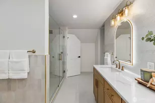 306 NW 45th St, Seattle, WA 98107 - Photo 22