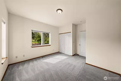 10404 210th Lane SW, Rochester, WA 98579 - Photo 18