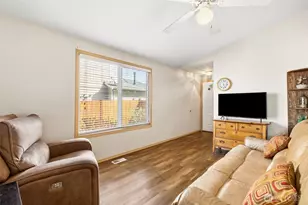 14902 44th Dr NE, Marysville, WA 98271 - Photo 4