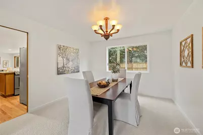 2064 Hoquiam Court NE, Renton, WA 98059 - Photo 8