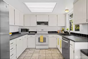 3900 SW 328th Pl, Federal Way, WA 98023 - Photo 10