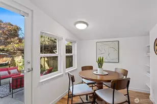 3813 NE 70th St, Seattle, WA 98115 - Photo 12