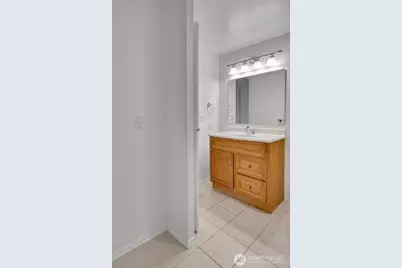 18425 NE 95th St #113, Redmond, WA 98052 - Photo 20