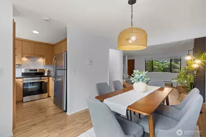 1717 150th Avenue SE #1, Bellevue, WA 98007 - Photo 8