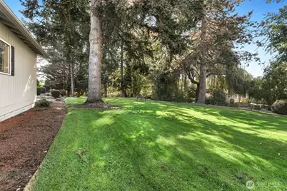 922 240th Place SW, Bothell, WA 98021 - Photo 36