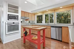 922 240th Pl SW, Bothell, WA 98021 - Photo 4