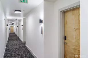 530 Broadway E, Seattle, WA 98102 - Photo 12