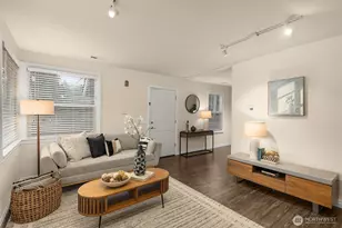 9728 23rd Ave NE, Seattle, WA 98115 - Photo 2