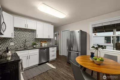 9728 23rd Avenue NE #A, Seattle, WA 98115 - Photo 8